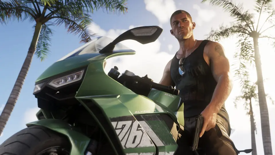 Jason Duval junto a una moto deportiva, con camiseta de tirantes y una pistola en la mano, en una captura oficial de GTA VI.