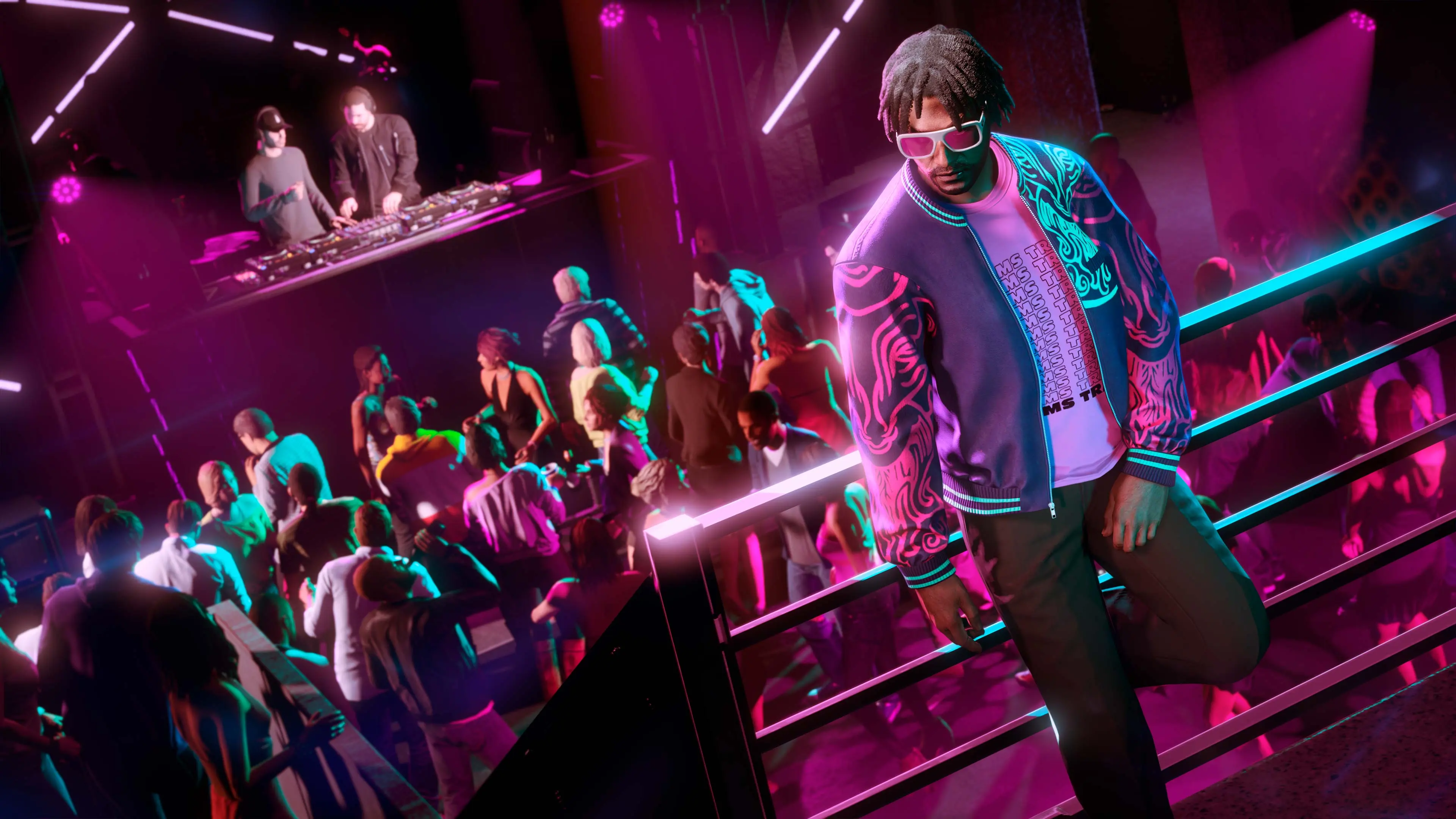 A GTA Online character leans on a railing above a packed Nightclub dance floor.