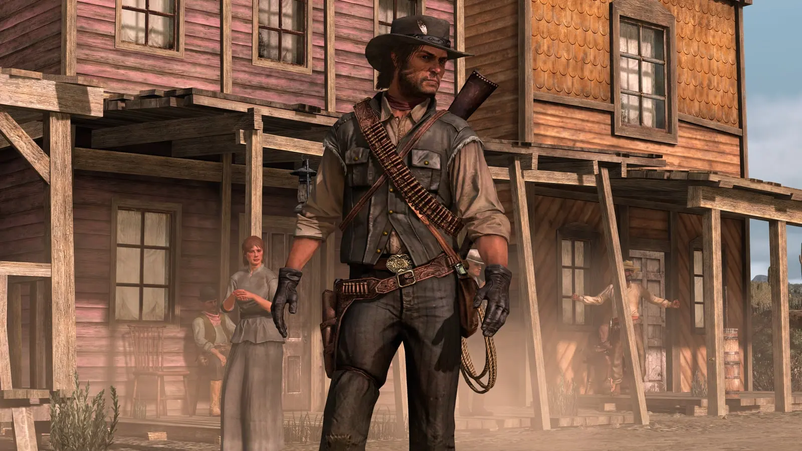 John Marston en un pueblo del Oeste con cartuchera, lazo, revólver y escopeta en Red Dead Redemption.